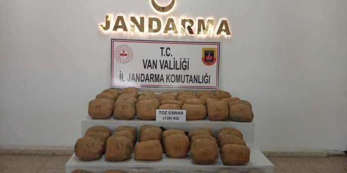 Başkale'de 139 kilogram esrar ele geçirildi