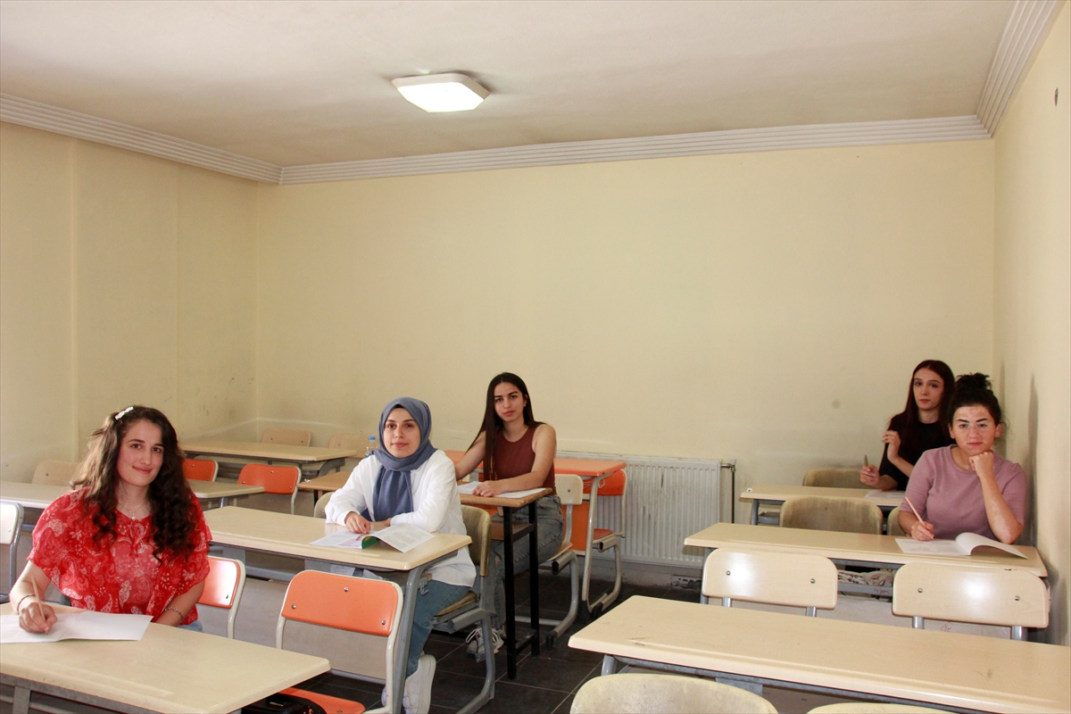 Hakkari Milli Eğitim Müdürü Gür, kentteki YKS sonuçlarını değerlendirdi