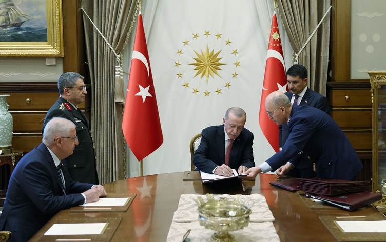 Genelkurmay Başkanlığı'na Orgeneral Metin Gürak atandı