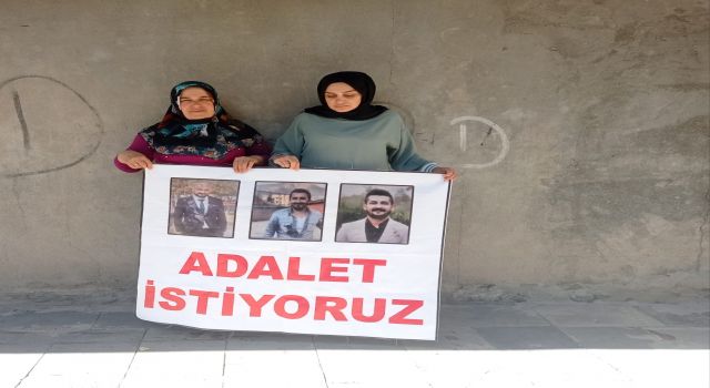 Hakkari'de öğretmenler için 'Adalet' nöbeti sürüyor