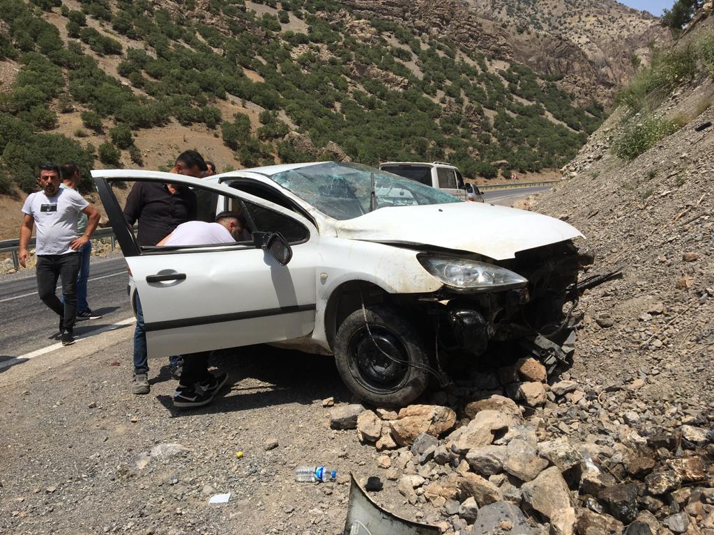 Hakkari'de kaza: 2 yaralı
