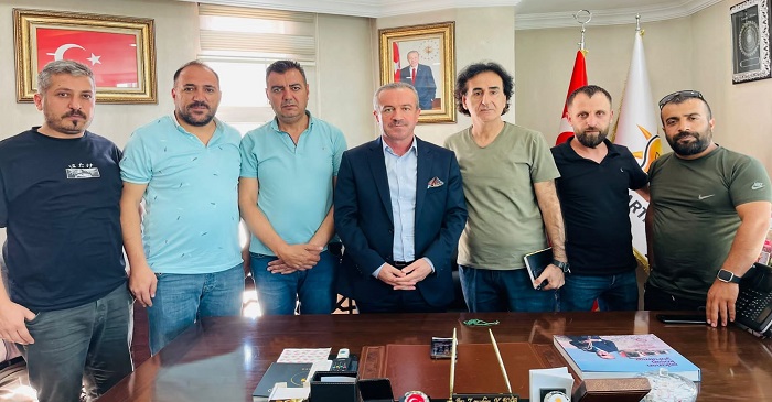 Gazetecilerden AK Parti İl Başkanı Kaya'ya ziyaret