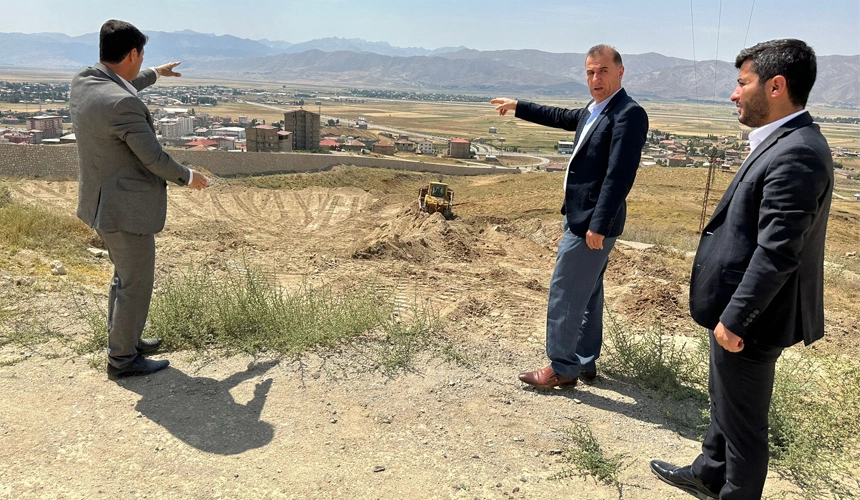 Yüksekova’ya 50 yıl yetecek mezarlık yapılıyor