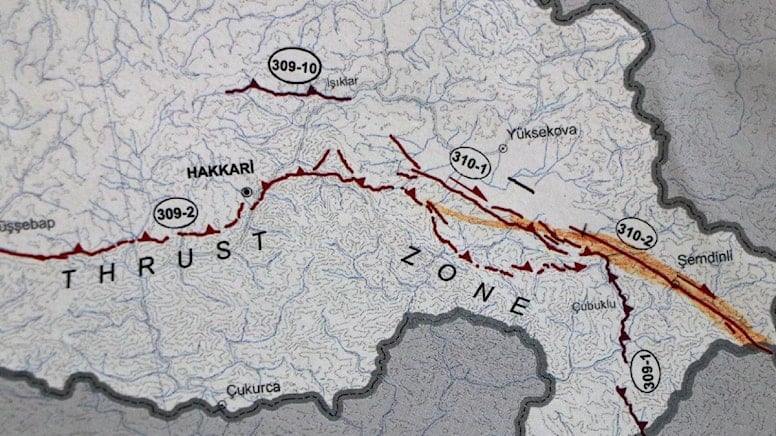 Hakkari tehlike altında: Uzmanlar 7 üzeri deprem bekliyor