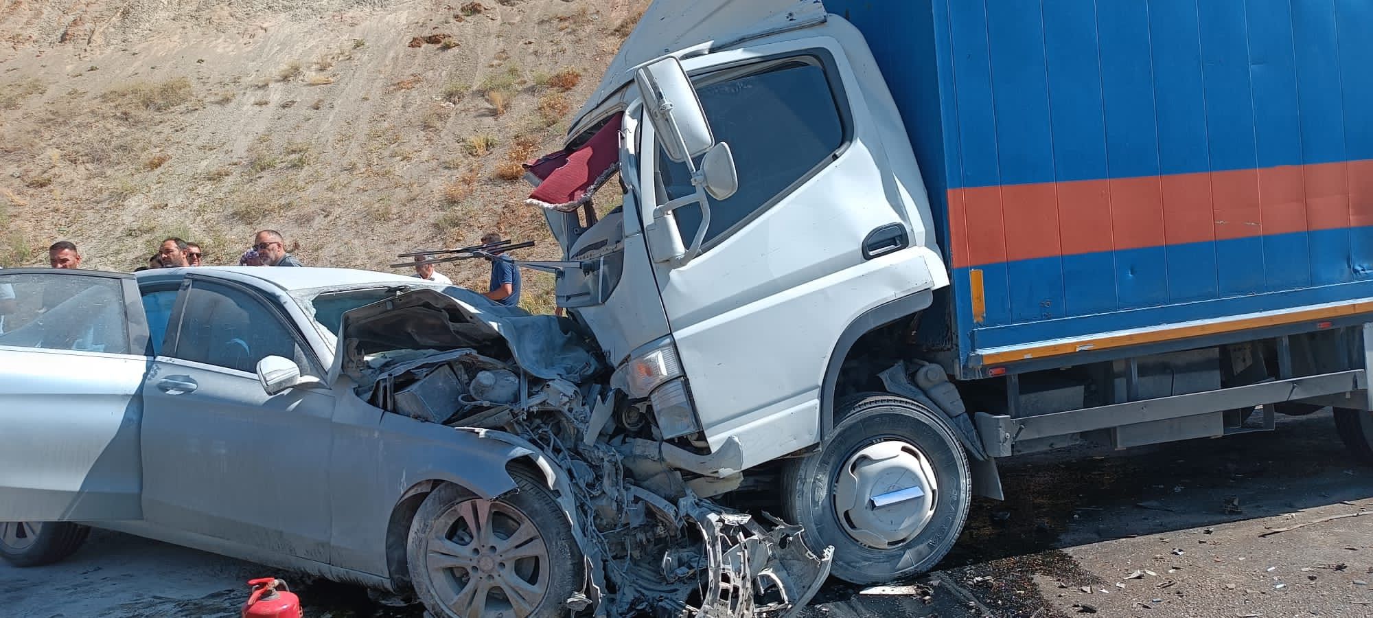 Yüksekova'da de feci kaza: 2 ölü, 2 yaralı