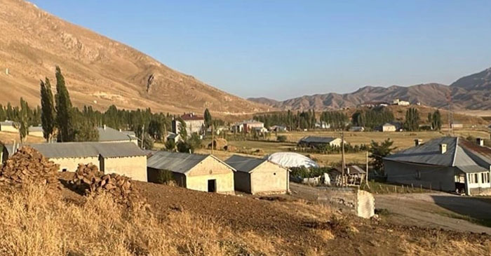 Yüksekova’nın Örnek köyünde yıllardır şebeke sorunu çözülemiyor