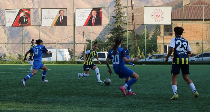 Hakkarigücü Kadın Futbol Takımı evinde  5-0 mağlup oldu