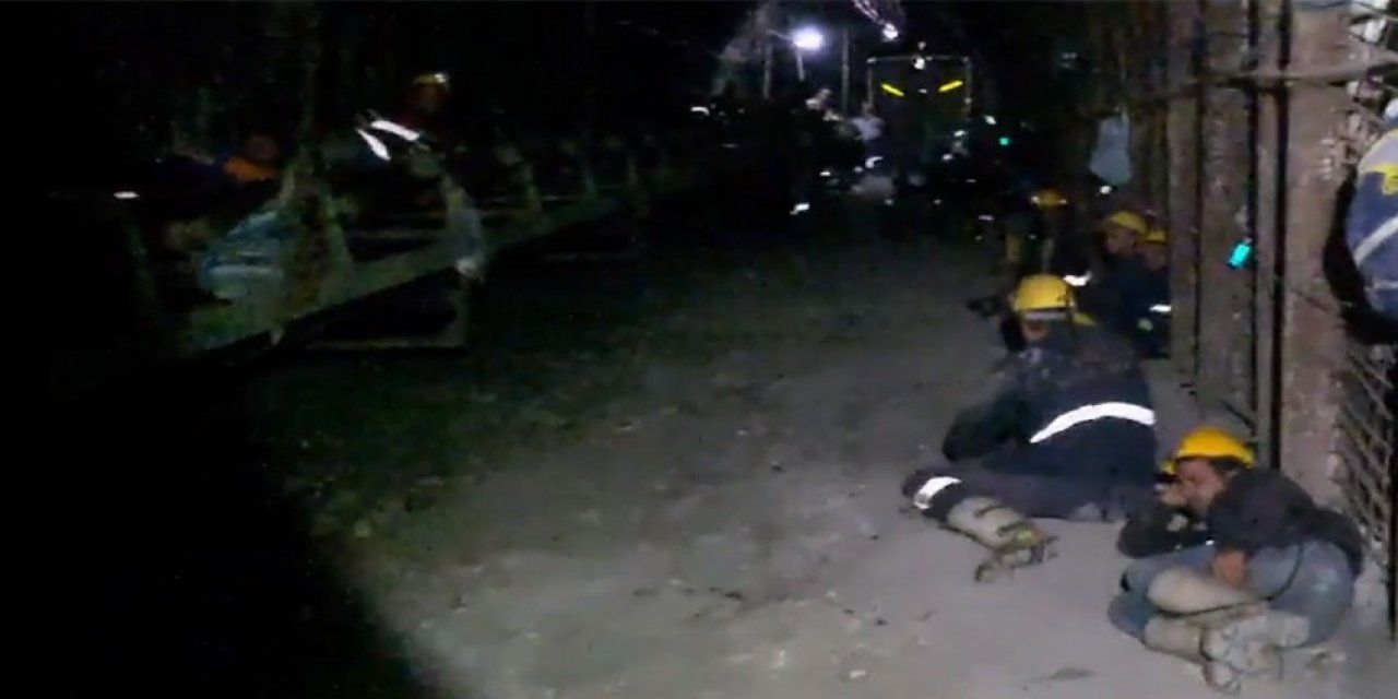 Maden işçilerinden yer altında oturma eylemi