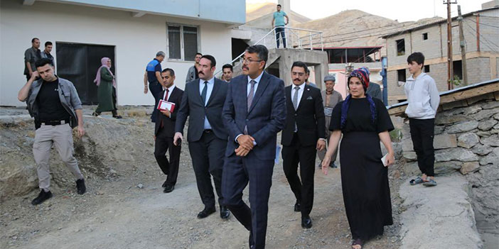 Vali Çelik bozuk yolları denetledi!