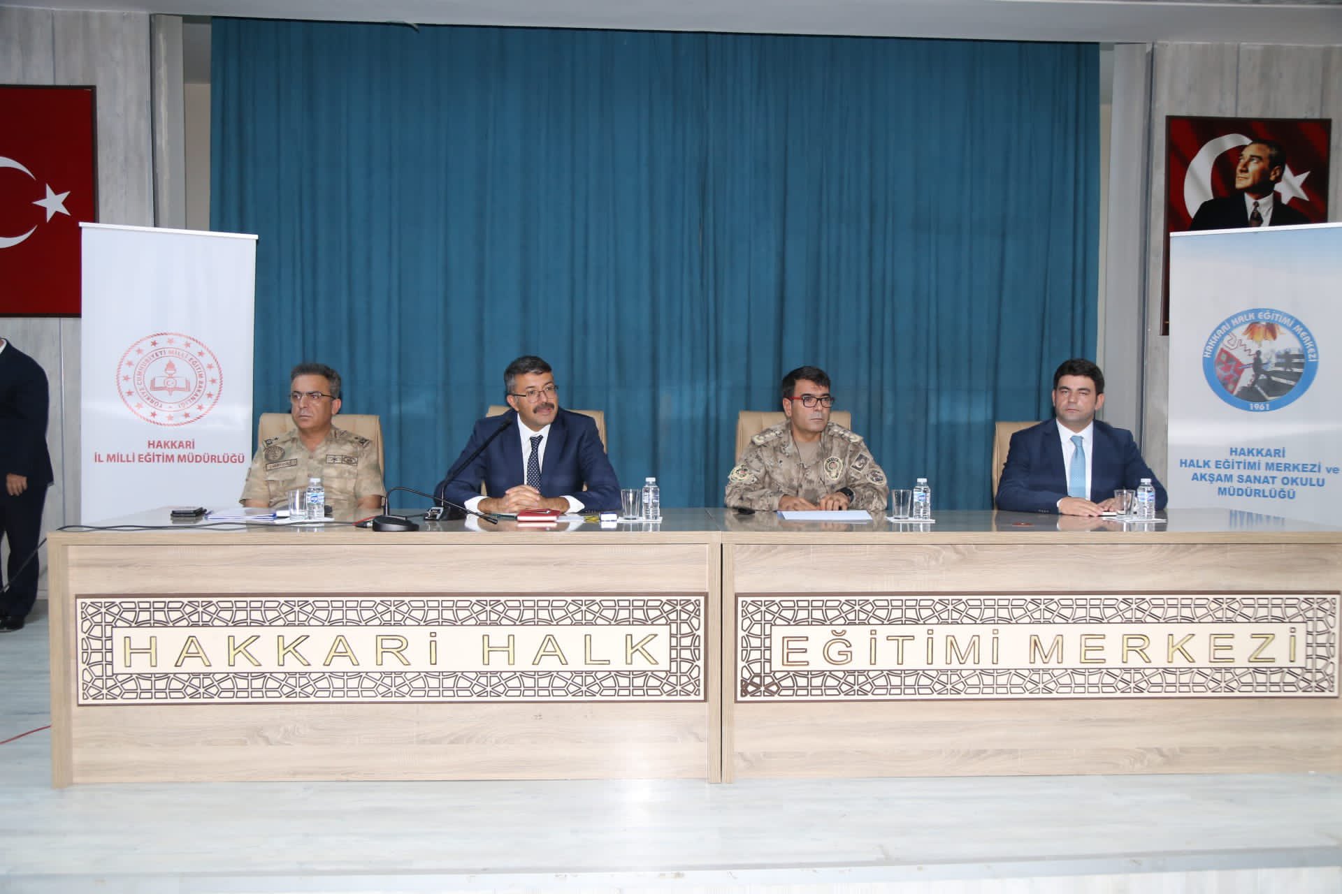 Hakkari’de, Eğitim-Öğretim Dönemi’ne Hazırlık ve Okul Güvenliği Toplantısı