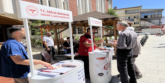 Hakkari'de “Sağlıkla Yaşayan Türkiye” stantı