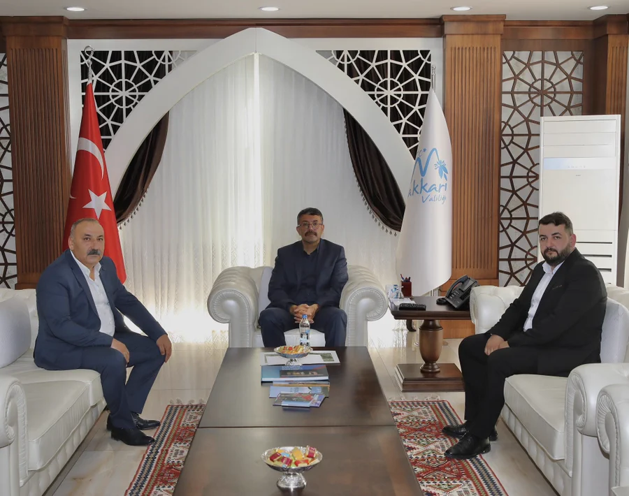 İş insanı Çiftçi'den Vali Çelik'e ziyaret