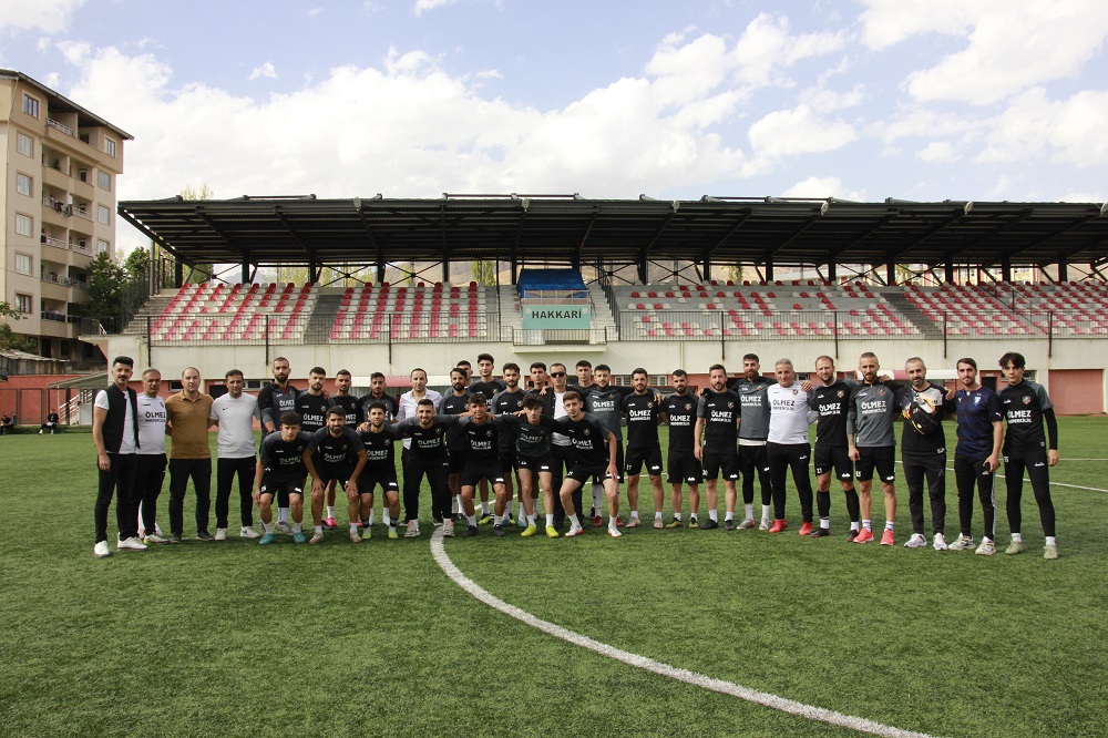 Hakkari ASKF'den Kadın takımına ve Zap Spor’a ziyaret