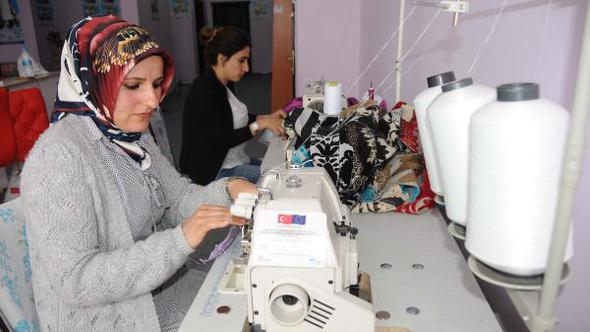 Hakkarili kadınlar meslek öğreniyor