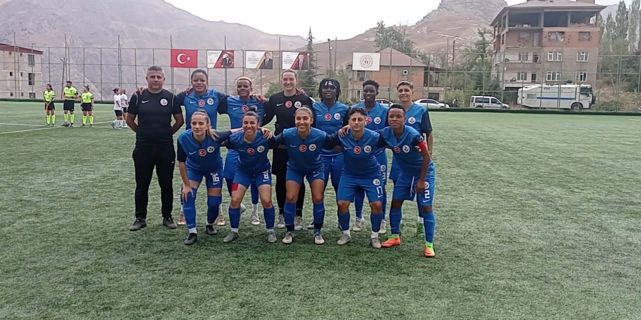 Hakkarigücü rakibini 1-0 mağlup etti