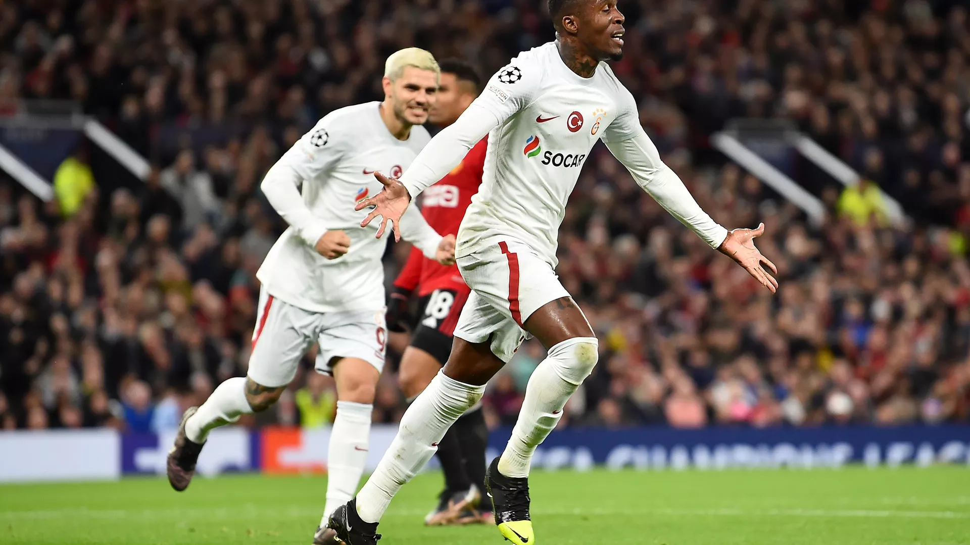 Galatasaray, Manchester United'ı 3-2 yendi