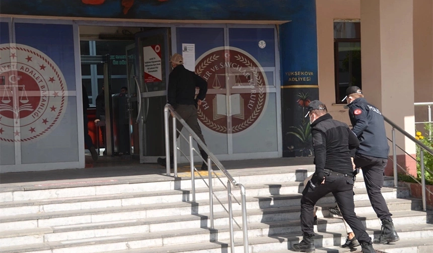 Hakkari'de Gözaltına alınan 13 kişiden 4'ü tutuklandı