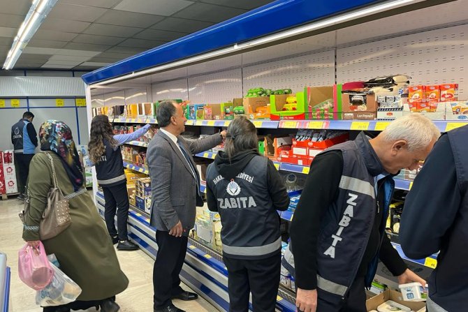 Hakkari'de zincir marketlere sıkı denetim