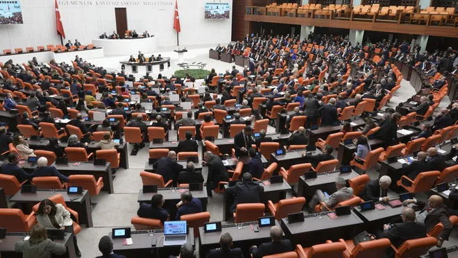 Irak ve Suriye tezkeresi kabul edildi