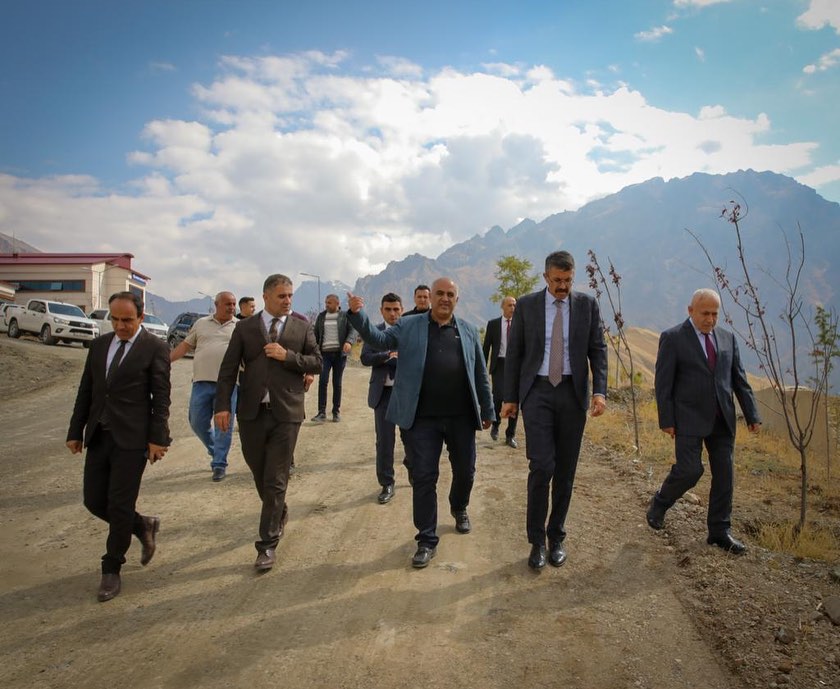 Vali Çelik, Gündeme getirdiğimiz yolda incelemelerde bulundu