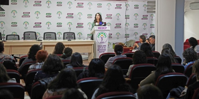 Tülay Hatimoğulları: Onurlu bir barış için müzakereye varız