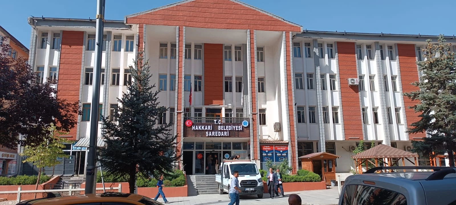 Hakkâri belediyesinde büyük değişim!