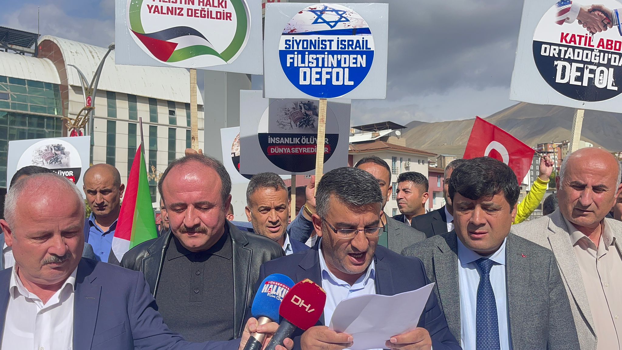 Sağlık Sen Hakkari Şubesinden İsrail'e tepki!