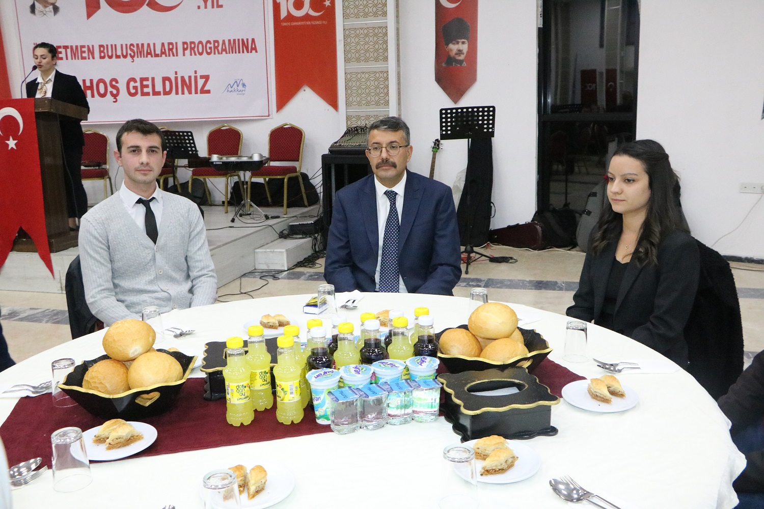 Hakkari'de Öğretmenlerle Cumhuriyetin 100.Yıl etkinliği düzenlendi