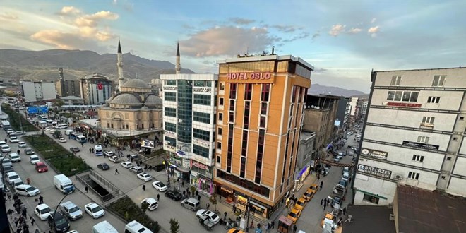 Yüksekovalılar "yeni yüzyılda" il müjdesini dört gözle bekliyor