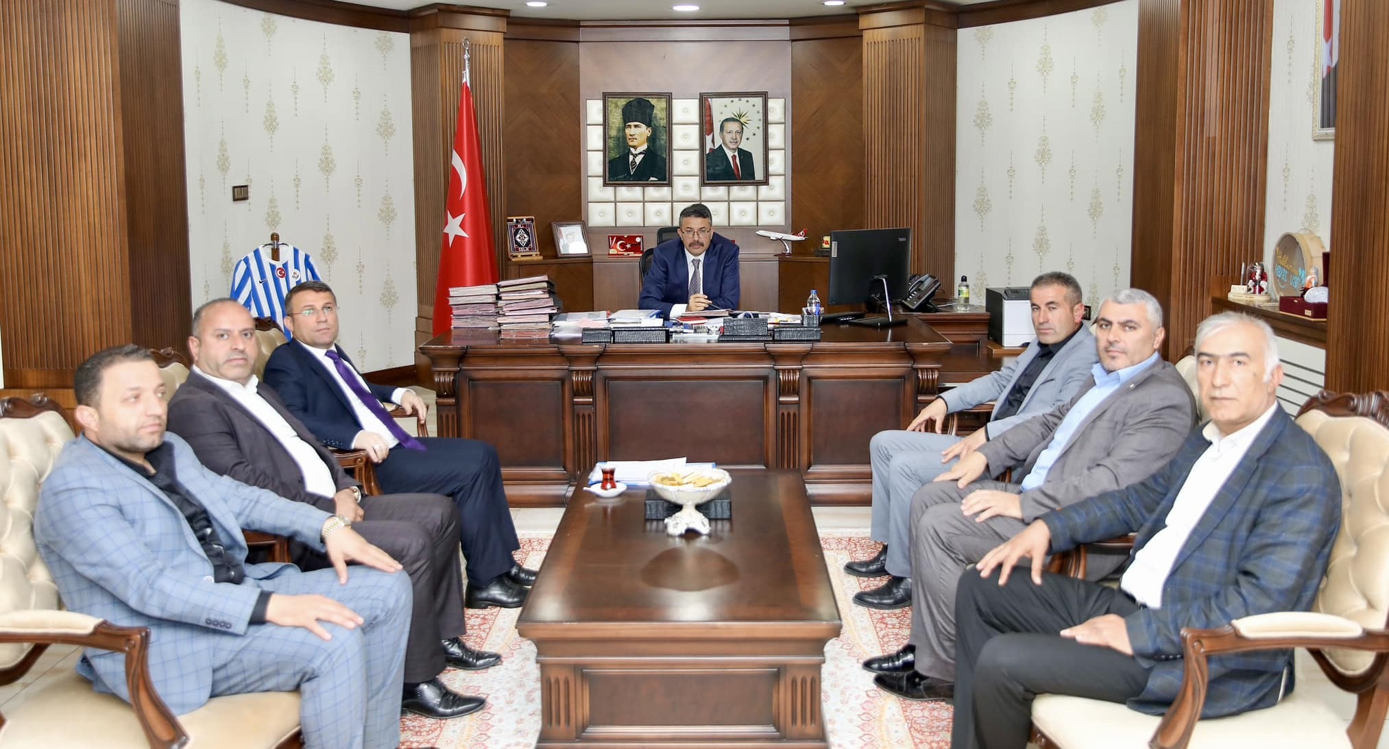 Yüksekova kaymakamı Cimşit'ten Vali Çelik'e ziyaret