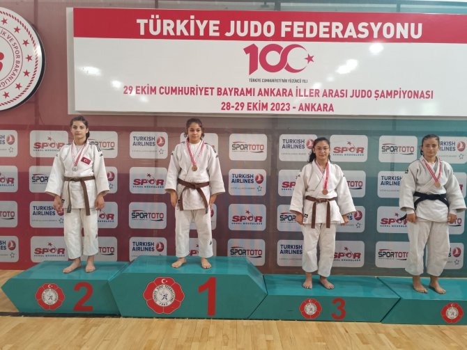 Hakkarili judocular 3 altın, 2 gümüş madalya aldı