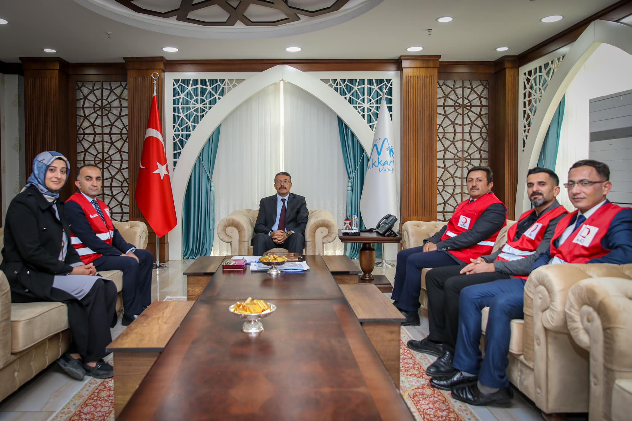 Hakkari Kızılay'dan Vali Çelik’e Ziyaret