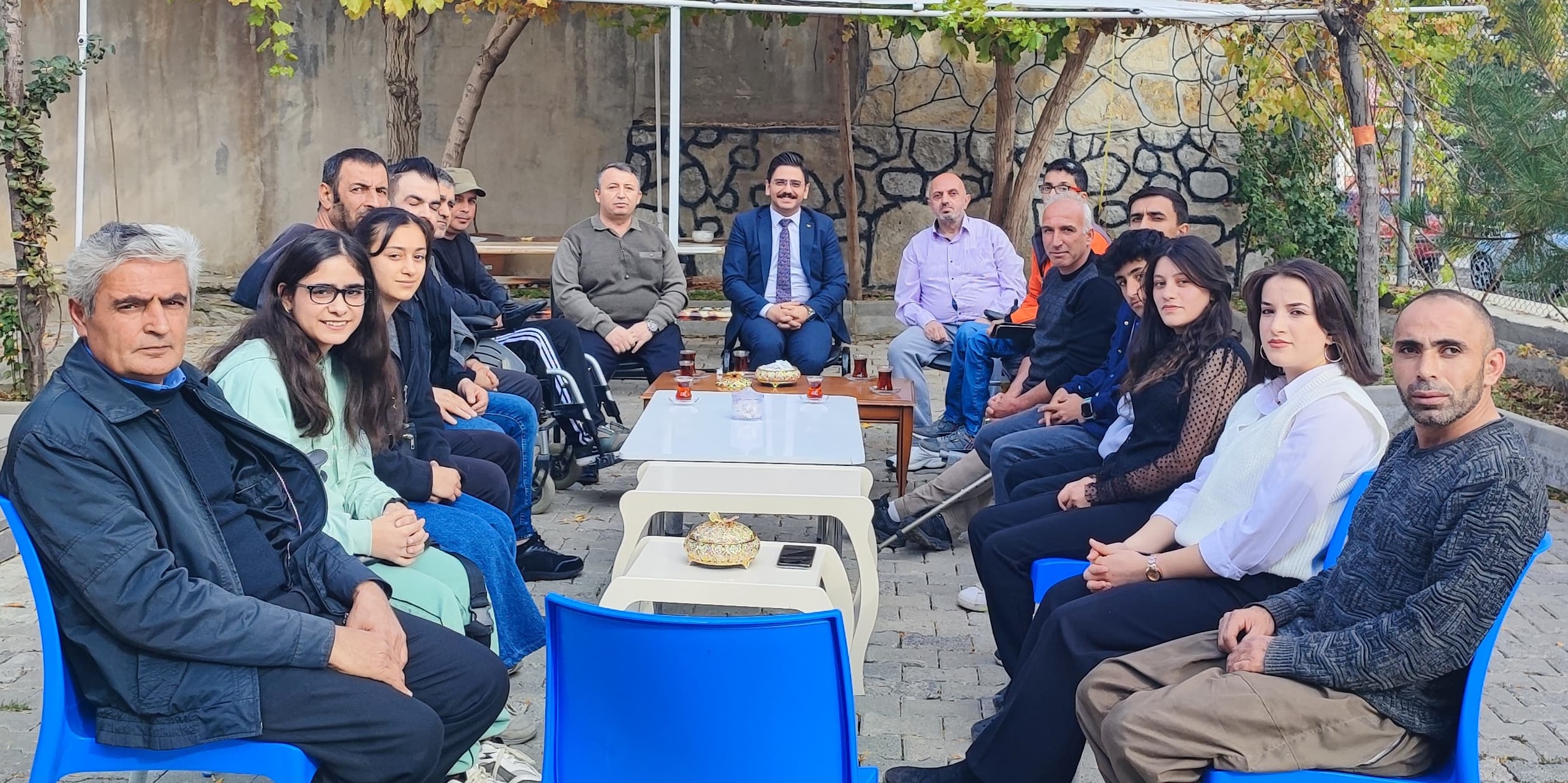 Vali Yardımcısı Mahmutoğlun'dan Engelli derneğine ziyaret