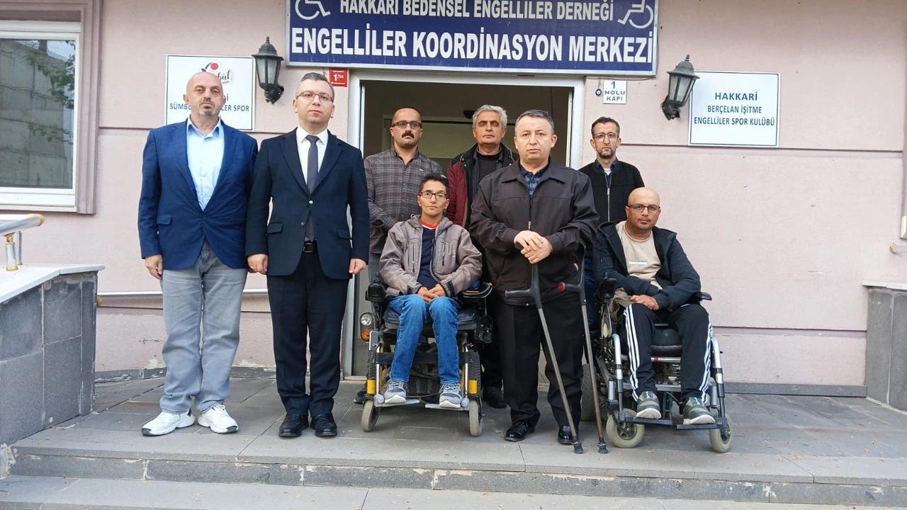 Berber'den Hakkari Bedensel Engelliler Derneğini ziyaret