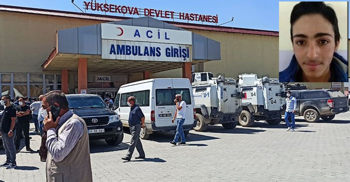 Yüksekova'da aracın çarptığı genç ağır yaralandı