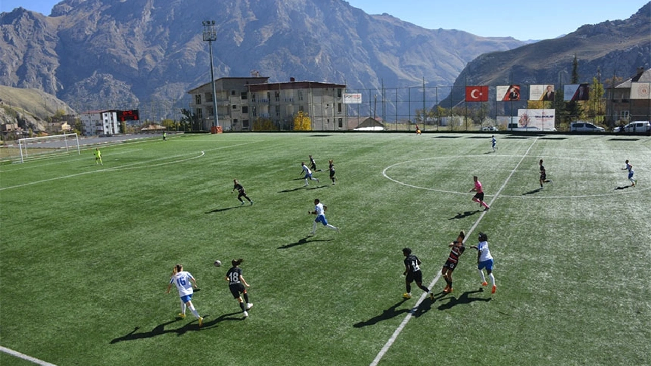 Hakkari Kadın Gücü: 2 - Fatih Vatan Spor: 2