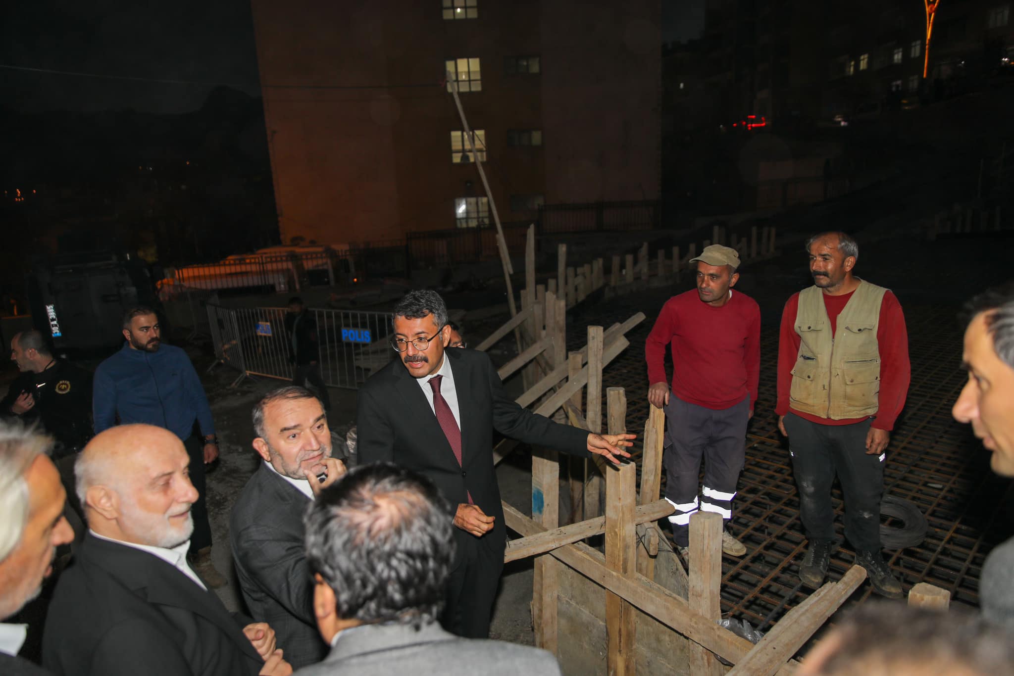 Vali Çelik, Hacı Sait Cami inşaat alanında incelemelerde bulundu