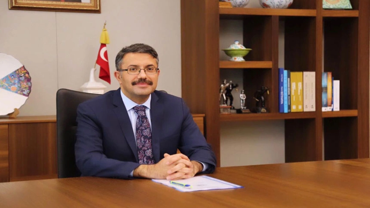 Vali Çelik'ten "Öğretmenler Günü Mesajı"