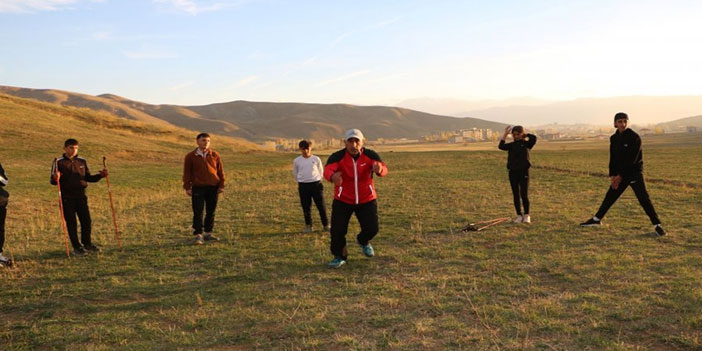 Yüksekova: Spora imkansızlıklarla başladı, 44 milli sporcu yetiştirdi