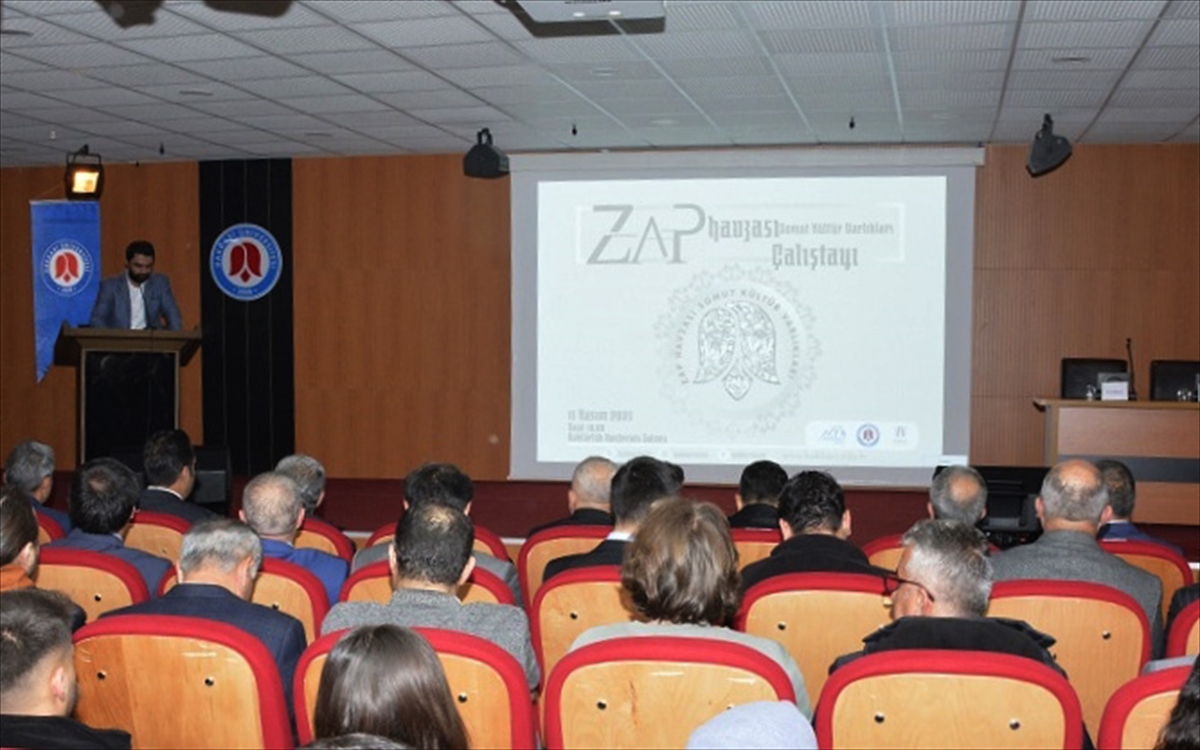 Hakkari'de "Zap Havzası Somut Kültür Varlıkları Çalıştayı" yapıldı