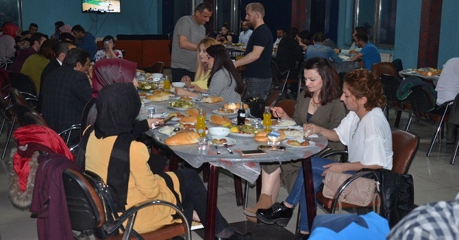 Yüksekova'da Hemşireler Günü Kutlandı