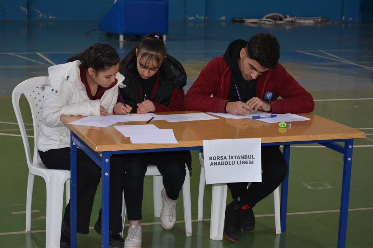 Öğrenciler Arası Bilgi Yarışması Düzenlendi