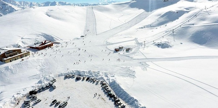 Hakkari Kayak merkezinde kar kalınlığı 14 santimetreye ulaştı!