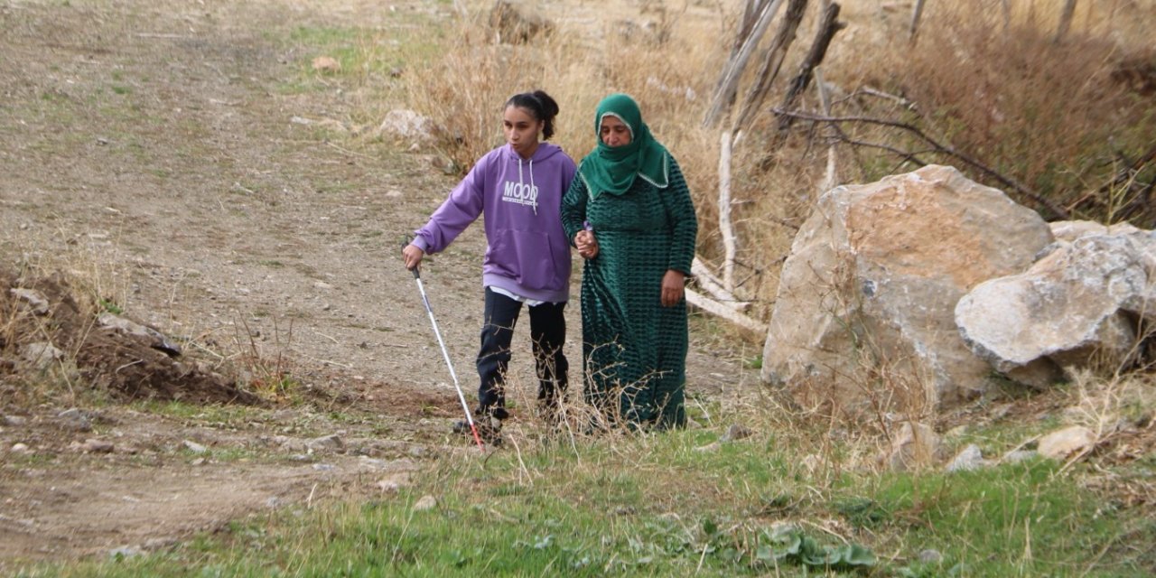 "Okumamı isteseydiler bana servis tahsis ederlerdi"