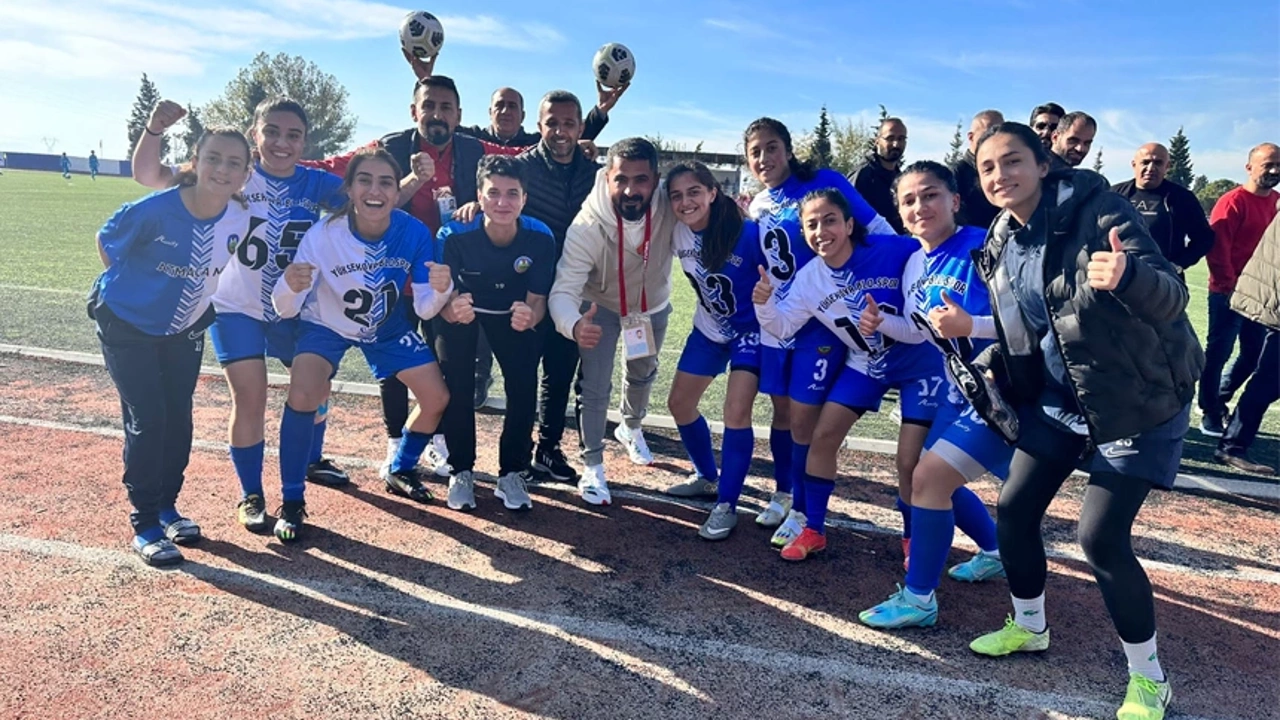 Yüksekovalı kadın futbolcular deplasmanda farklı kazandı
