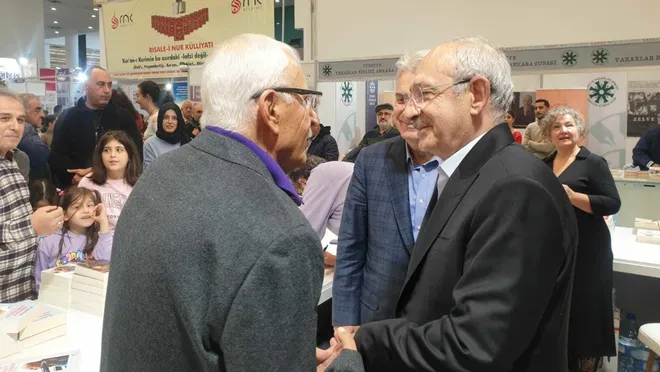 Kılıçdaroğlu imza gününe katıldı