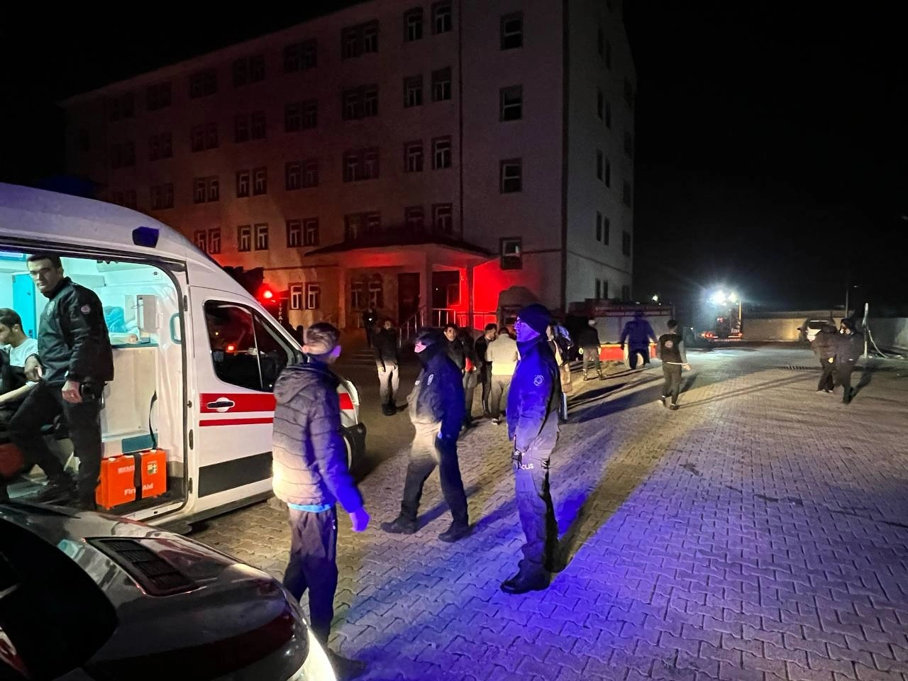 Hakkari'de okul pansiyonunda yangın çıktı