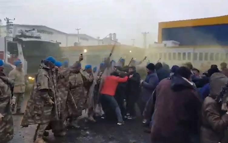 İşçilere müdahale: 22 gözaltı