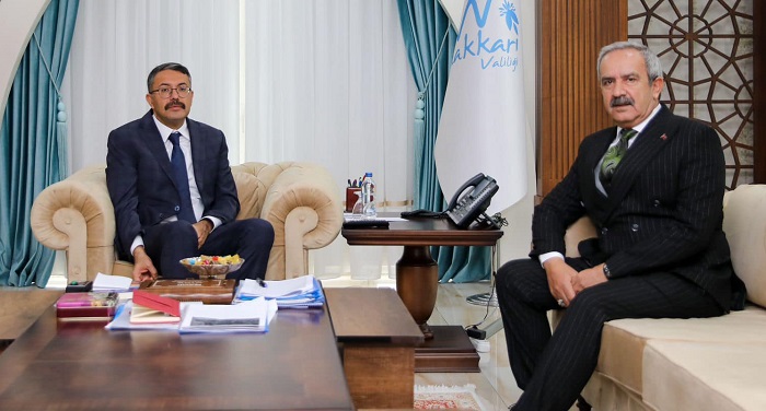 Aşiret Lideri Zeydan Vali Çelik'i ziyaret etti