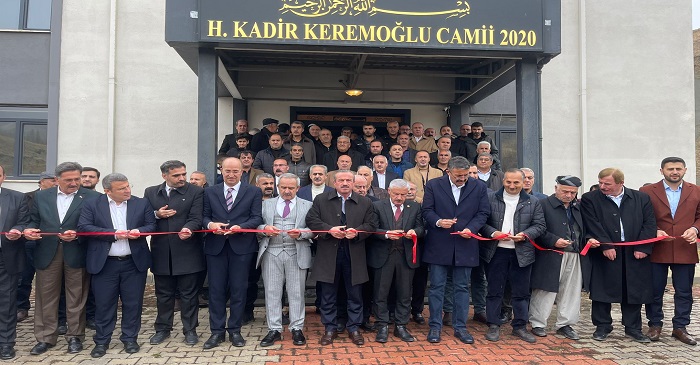 Esendere'de Keremoğlu Camiisi ibadete açıldı